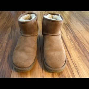 Ugg Classic Mini Sz 7 Chestnut Very Gently Used